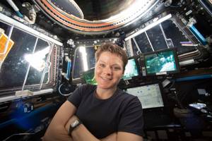 NASA astronaut spots rocket she rode from plane