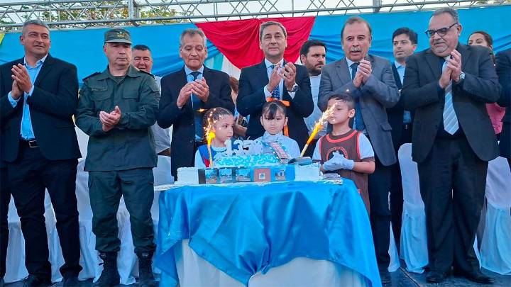 Pinto celebró sus 135 años con anuncios de obras y un fuerte mensaje de unidad