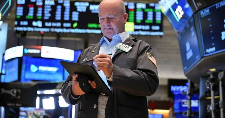 Wall Street cierra en verde y con nuevos récords antes de reunión de la Fed