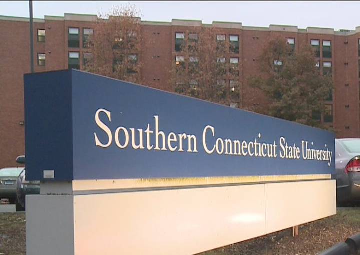 Food service workers at Connecticut State universities condemn strikebreakers