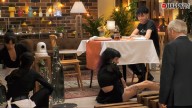 Una soltera de 'First Dates' rompe la decoración del restaurante: "Censurad esto"