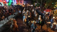 700 jinetes desfilan en tradicional cabalgata de Atlixco