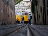 Accidente del funicular en Lisboa deja 15 muertos y causa luto nacional