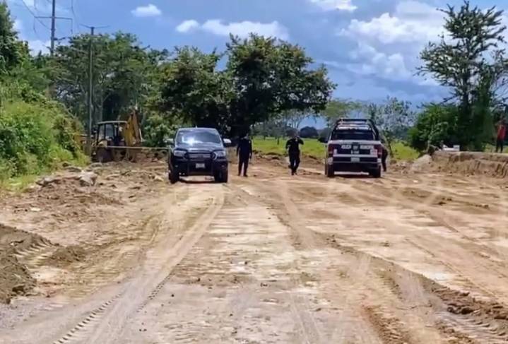 Muere trabajador aplastado por retroexcavadora en obra de San Vicente