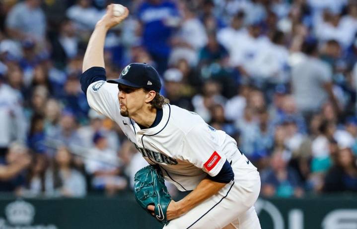 Photos: Seattle Mariners take on Los Angeles Dodgers