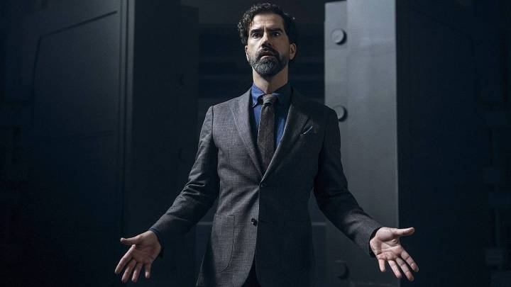 Gen V Season 2 Theory: The Man In The Hyperbaric Chamber Is Controlling Cipher