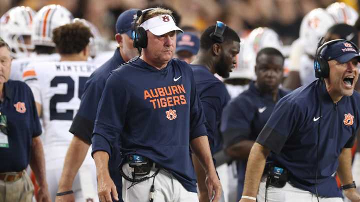 High-rated 2026 Auburn football commitment flips to Tennessee