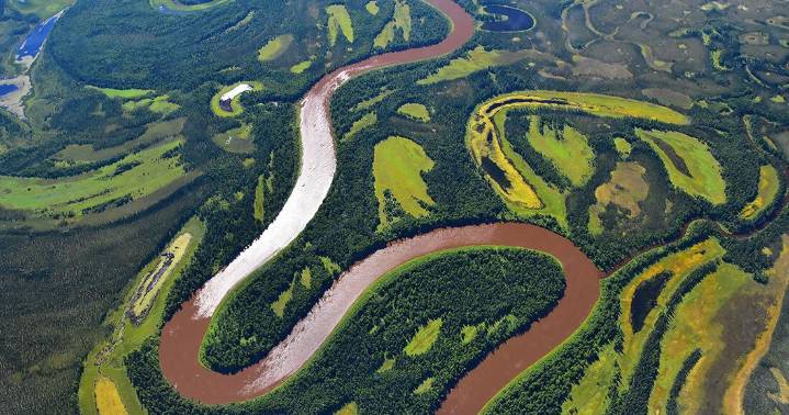 Dunleavy administration asks US Supreme Court to decide the future of subsistence fishing in Alaska
