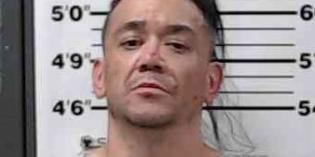 St. Clair County, Mo., deputies arrest man for stabbing 2