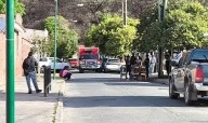 Conmoción en Villa Las Rosas: Hallan cuerpo en plena vía pública