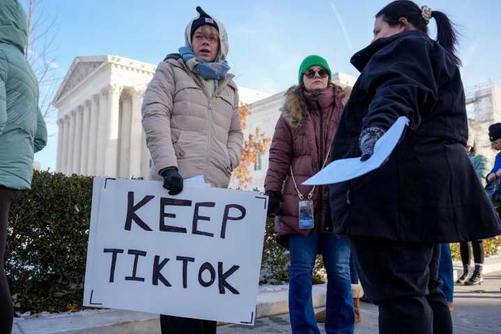 TikTok sale to US investors OK’d by Trump in deal valued in billions
