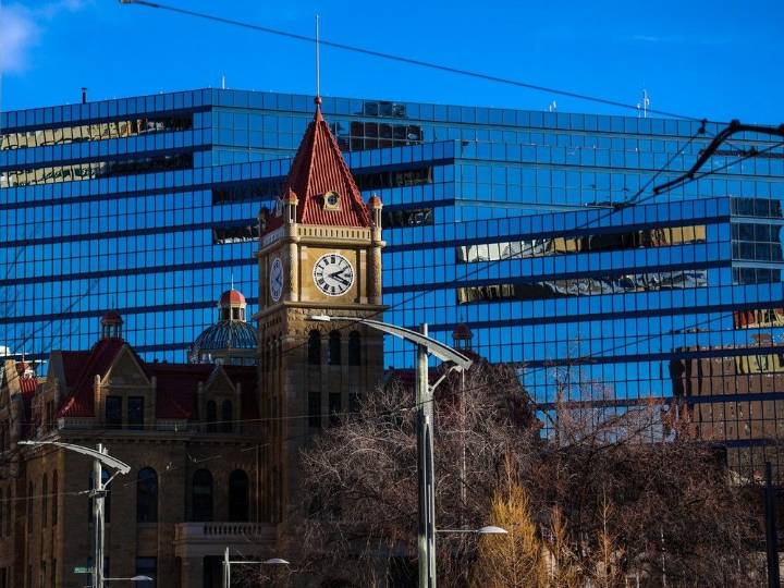 Fiscal watchdog criticizes City of Calgary's pension top