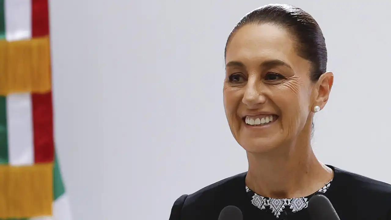 Congreso de Perú aprueba moción para declarar persona non grata a Claudia Sheinbaum