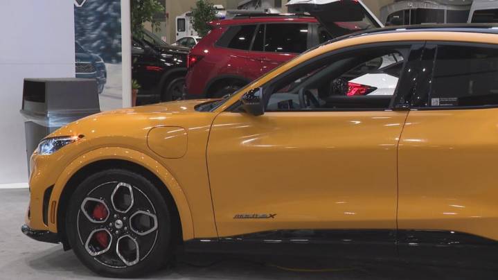 Electric vehicles generate interest as federal tax credits for purchases expire Sept. 30