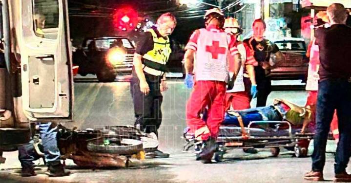 Camioneta embiste a motociclista tras ponchadura de llanta en Ciudad Victoria