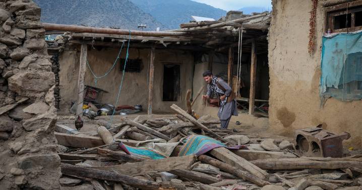 Afghanistan earthquake death toll soars over 1,400 as rescuers in Kunar province struggle to reach survivors