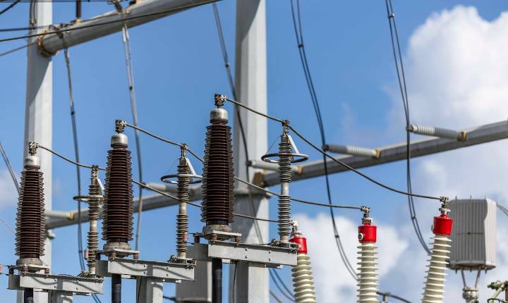 Pablo José Hernández pide a la GAO rendir informe sobre los desafíos para reconstruir la red eléctrica