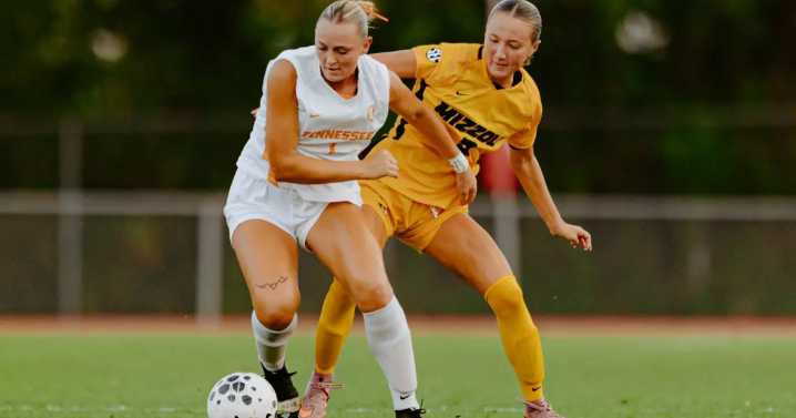 Kate Runyon's pair of goals lead #5 Tennessee Lady Vols to 2