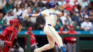 Mariners Cal Raleigh passes Mickey Mantle for most home runs by a switch