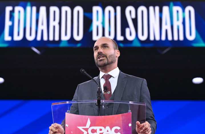 Cargos a hijo de Bolsonaro tensiona relación Brasil