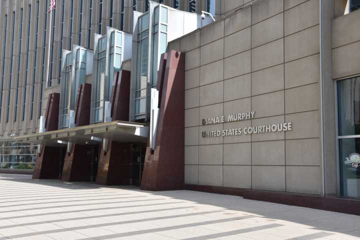 Minnesota man charged with threatening to kill a federal judge