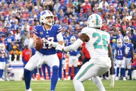 Deadspin | Week 3 TNF: Dolphins-Bills Preview, Props, Prediction