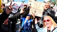 Festejos afuera del Congreso luego del rechazo al veto de Milei contra la emergencia en discapacidad