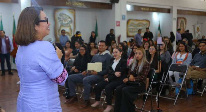 GOBIERNO DE ECATEPEC APOYA A UNIVERSITARIOS CON LOS PASAJES