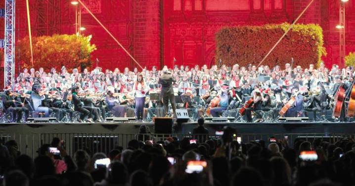 Orquesta Monumental Metropolitana llega al Zócalo
