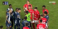 Carlos Zambrano fue expulsado por infantil codazo en Alianza Lima vs Cienciano por Liga 1 2025