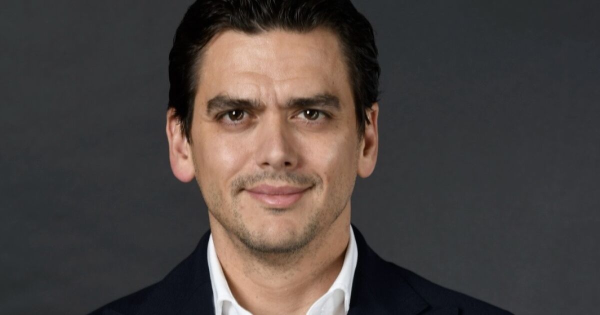 FEMSA anuncia relevo en su Dirección General y nombra a José Antonio Fernández Garza