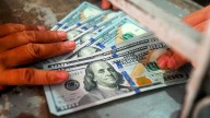 Dólar a $3.984 tocó el precio más bajo en 58 días, en Colombia: ¿qué podría pasar de aquí a fin de año?
