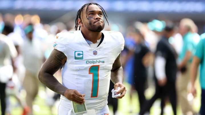 Patriots at Dolphins odds, picks and predictions