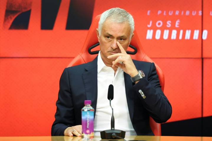 Mourinho appointed at Benfica as he returns to Portugal
