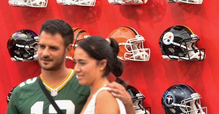 Inicia la NFL su gira europea, que tendrá parada histórica en Madrid