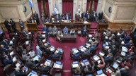 El equipo económico habló sobre la tensión cambiaria y cruzó a la oposición: "Quieren romper el ancla fiscal"