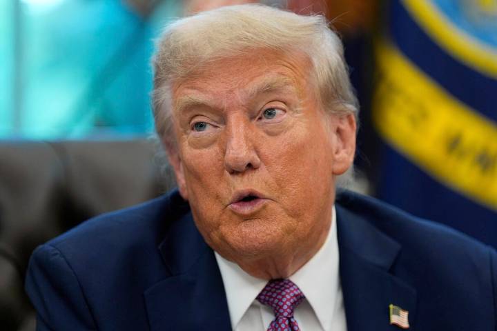 Trump considera atacar a cárteles en Venezuela, reporta CNN; busca derrocar a Nicolás Maduro, asegura