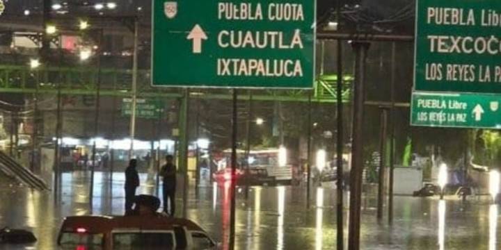 Afectaciones por lluvias en calzada Ignacio Zaragoza: Línea A del Metro cierra con servicio provisional