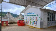 Faltan docentes en preescolar de Tepaxapa; familias amagan con cerrar carretera federal