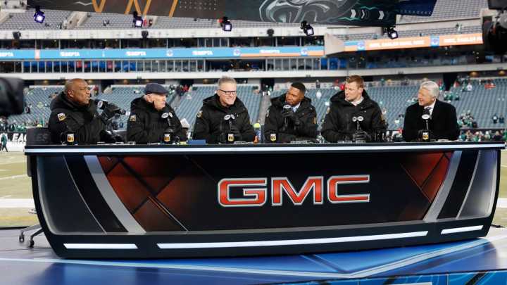 Fox NFL Sunday in major broadcasting change with Terry Bradshaw and co moving sets for big Week 2 matchup