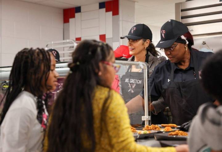 Whitmer pushing for free school lunches to remain in new state budget