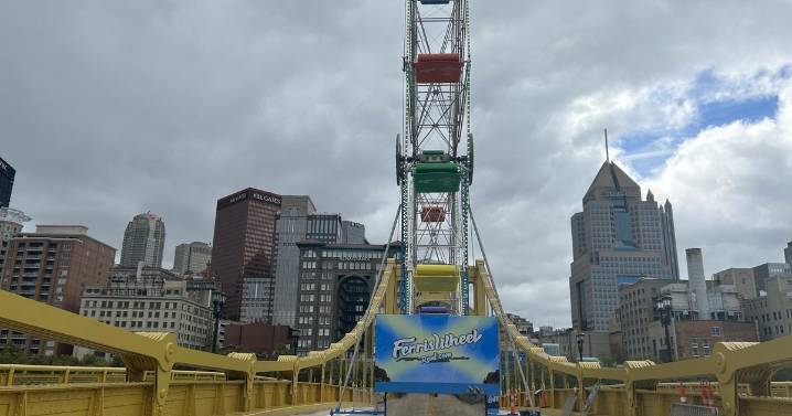 Ferris wheel returns to Pittsburgh bridge for Oktoberfest