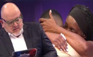 Beto Ortiz se quiebra al ver abrazo entre ‘Cri Cri’ y su madre en pleno programa de EVDLV: "¿Eres consciente de la suerte qué tienes?"