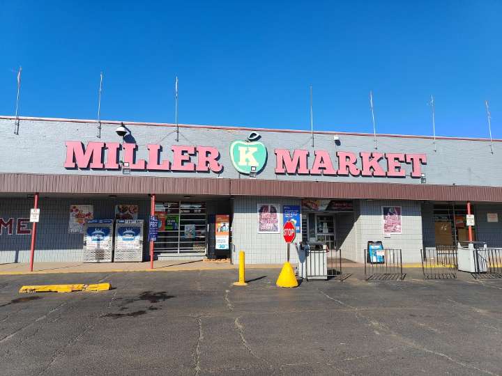 Two Gary grocery stores reopen after fixing health, fire violations