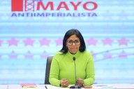 Delcy Rodríguez: EEUU debe combatir narcotráfico en su país, no mandar barcos a agredir