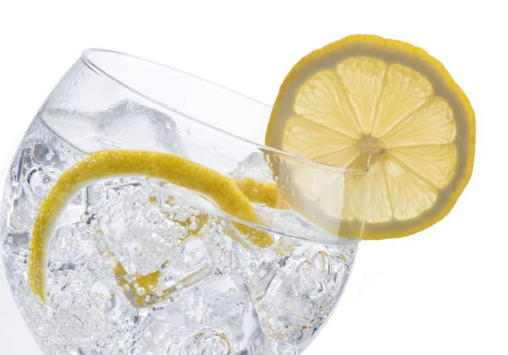 ¿Y si no soy capaz de beber el agua que necesito? Consejos para que no te pase