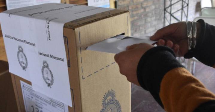 Vecinos de Berisso denuncian faltante de boletas y colaboran con La Libertad Avanza