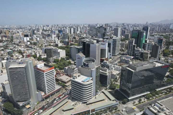 Economía peruana creció 3.41% en julio 2025 por desempeño positivo de 13 sectores