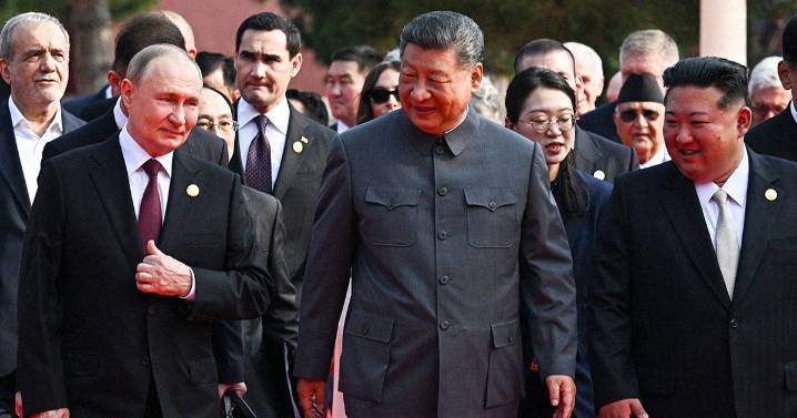 Hot Mic Catches Putin and Xi Discussing Plans to Transplant Organs for Immortality