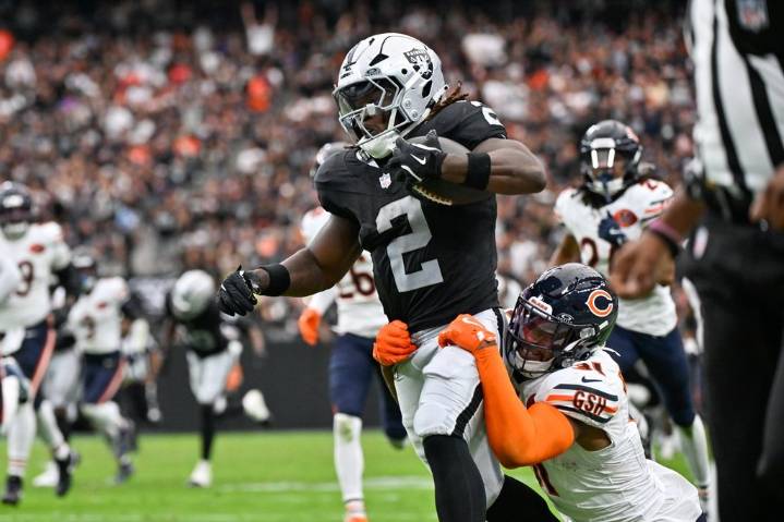 Ashton Jeanty breaks out with 138 rushing yards, 3 total TDs in Raiders’ loss